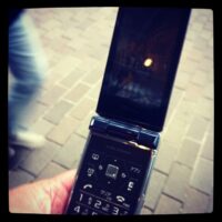 やっぱりケータイはガラケー（笑）