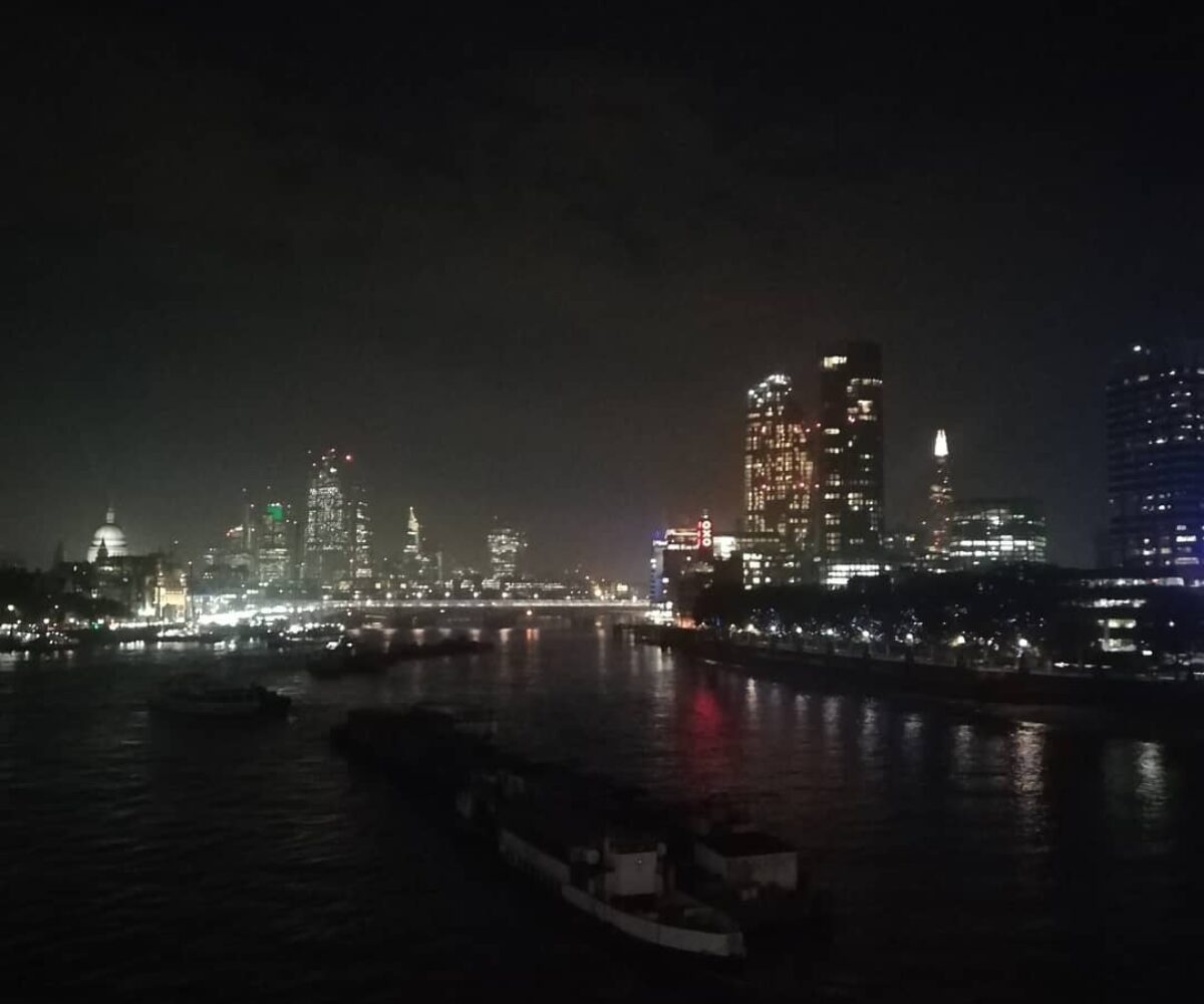 2018年11月6日 (06:36)