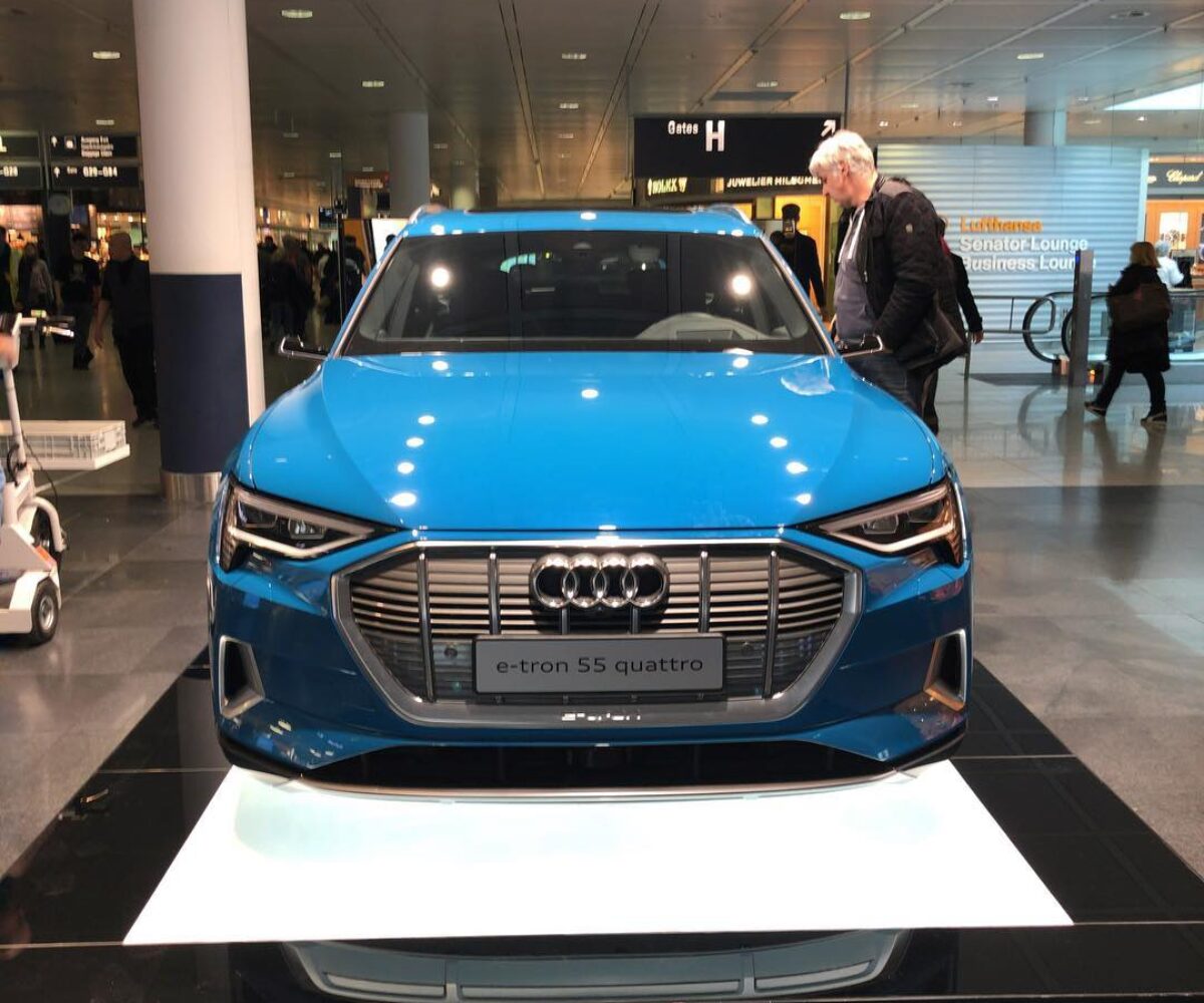 2019年2月11日 (12:01)